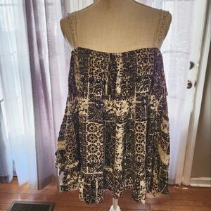 Cold-shoulder blouse